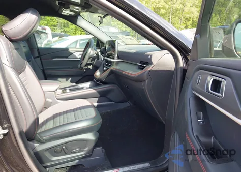 2025 Ford Explorer St-Line from USA, damaged, VIN 1FMUK8KH4SGA70359